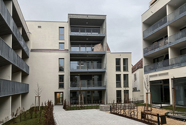 Holzfenster, auch in großen Einheiten schön